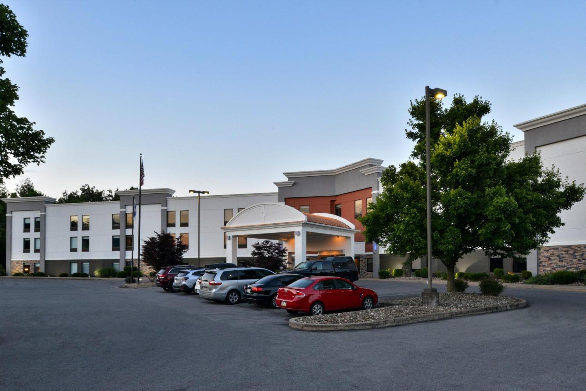 Holiday Inn Express Lewisburg - New Columbia By Ihg Exterior foto