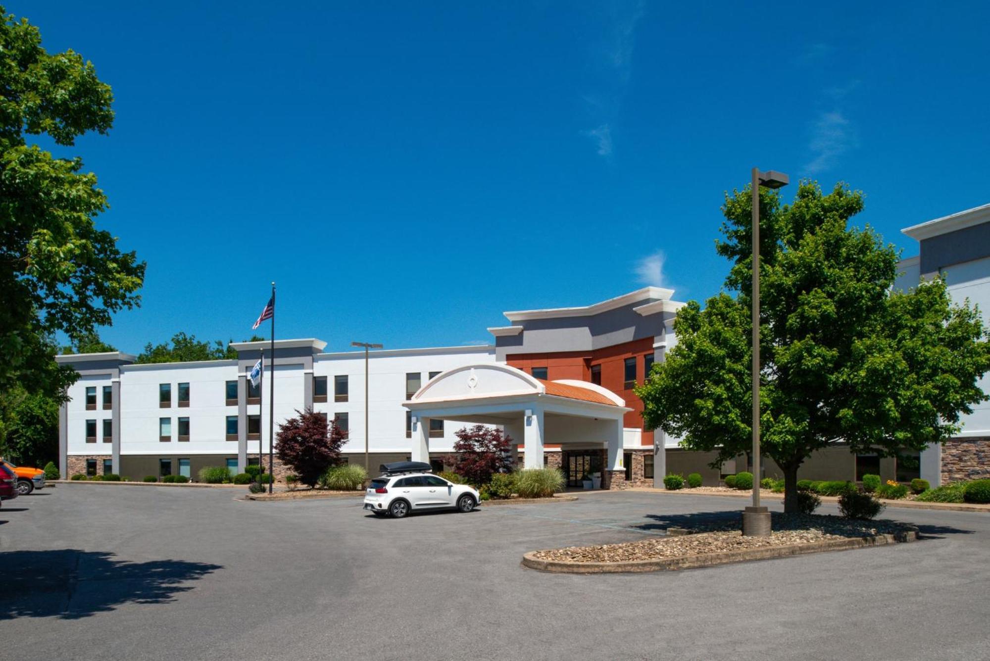 Holiday Inn Express Lewisburg - New Columbia By Ihg Exterior foto